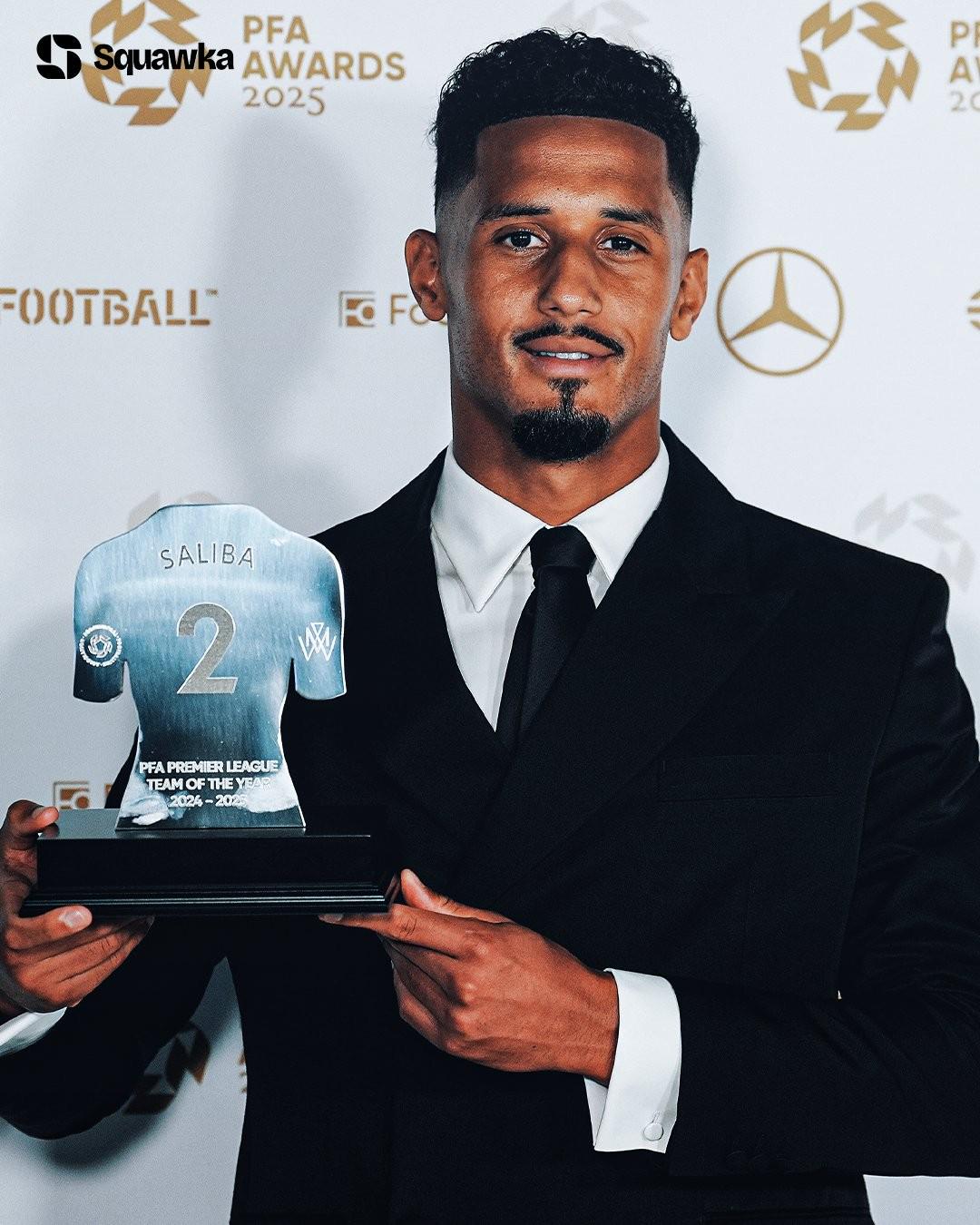 三个赛季都, 利物浦有, 克里斯