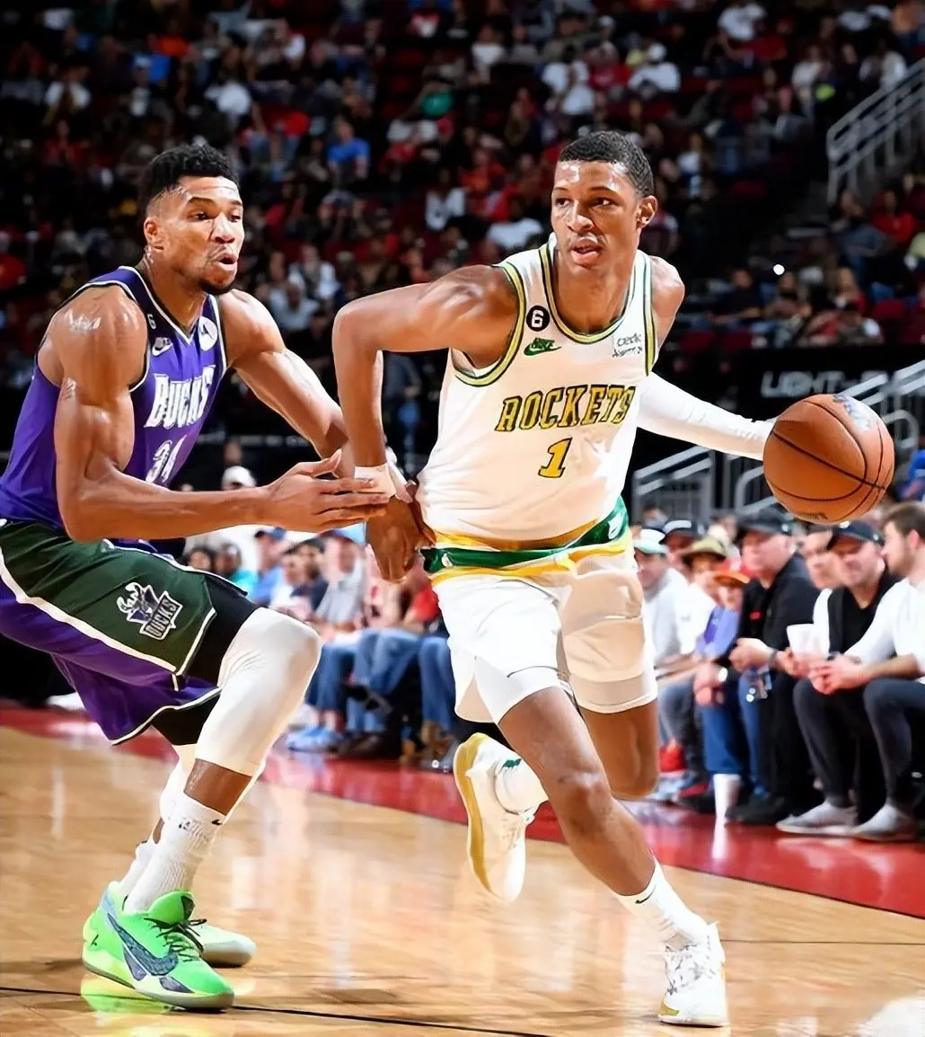 轻前锋塔里, A名记约翰 轻前锋塔里, A名记约翰