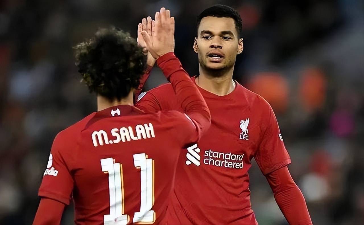 当他在左路, 反应