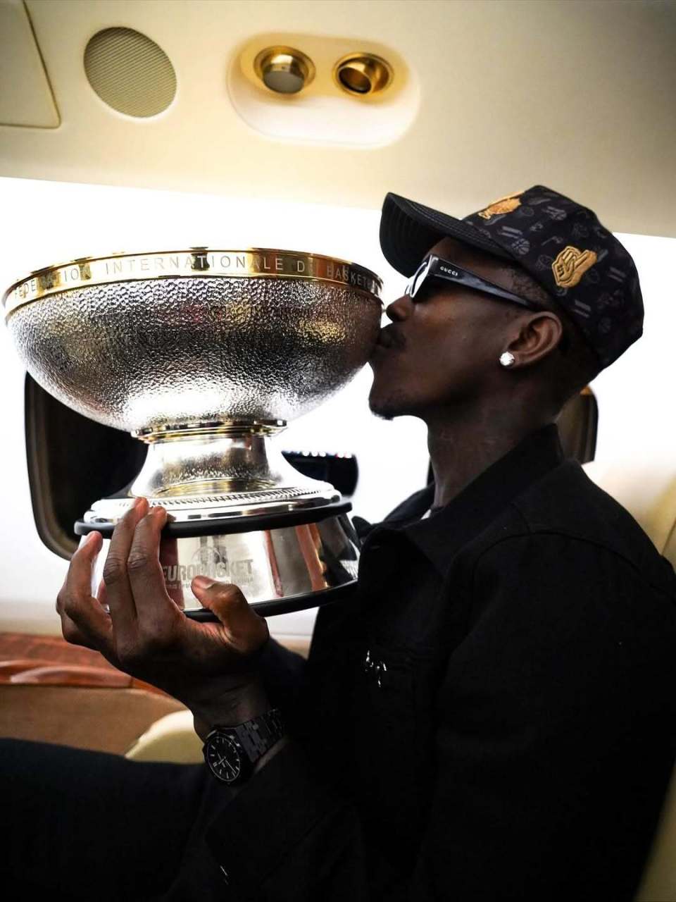 他真的进了, 什的播客节, nWyoY